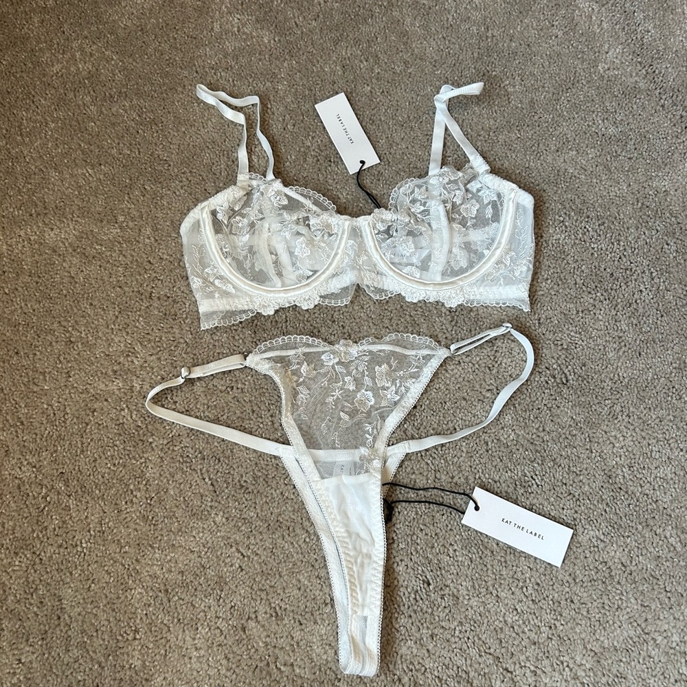 Chic White Lace Bra Set